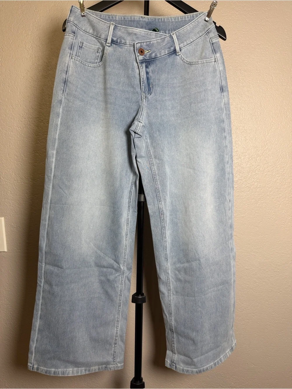 HALARA Light Wash Wide Leg Jeans